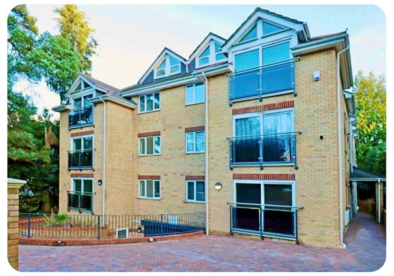Modern, Comfy Town Centre Gem, Near Beach, Parking Bournemouth Eksteriør billede
