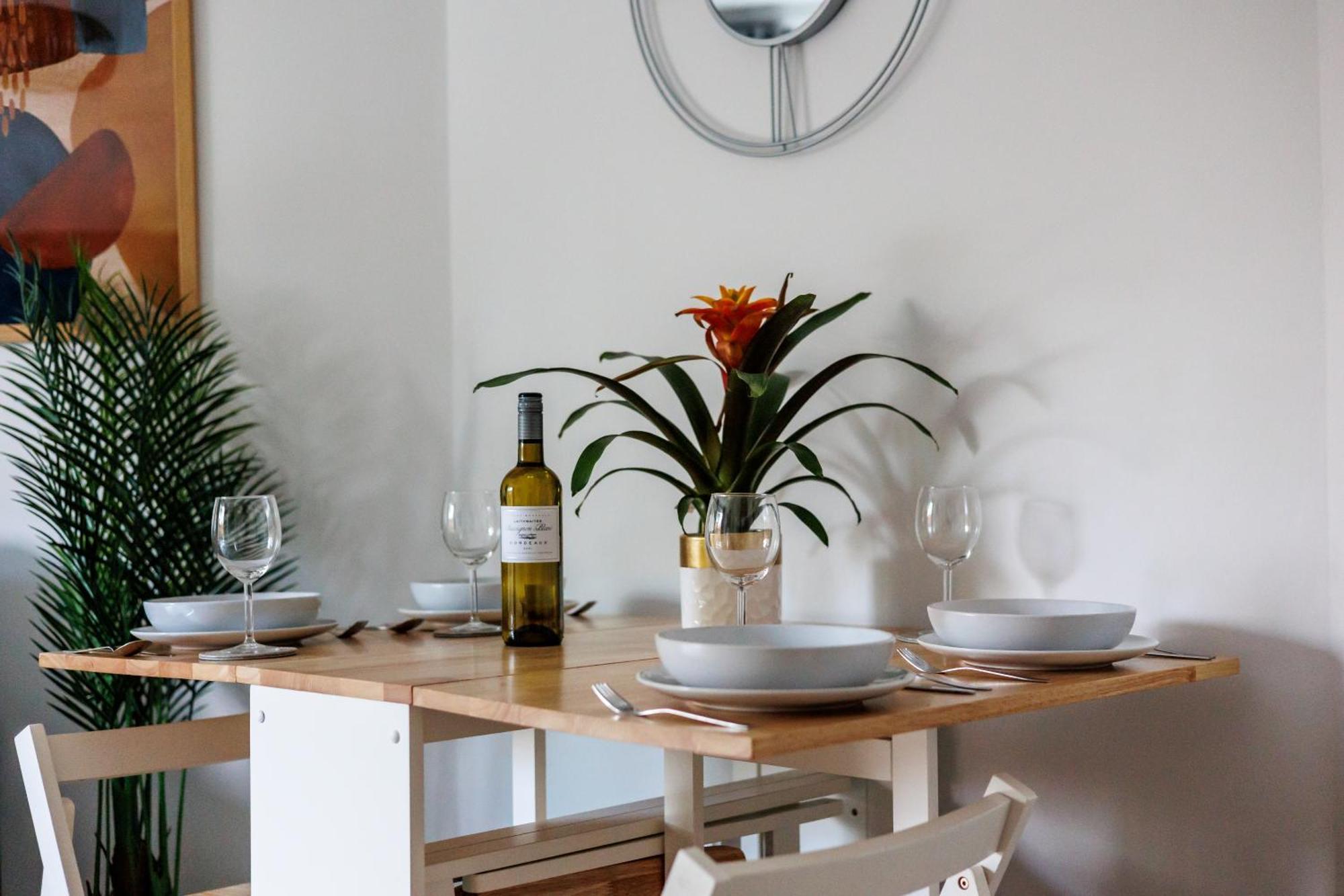 Modern, Comfy Town Centre Gem, Near Beach, Parking Bournemouth Eksteriør billede