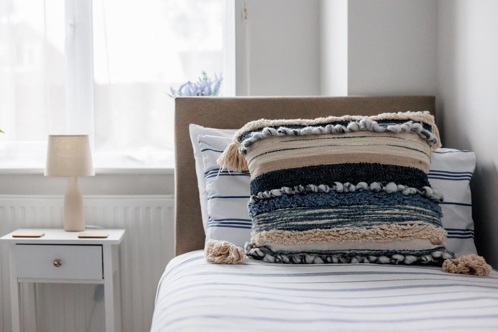 Modern, Comfy Town Centre Gem, Near Beach, Parking Bournemouth Eksteriør billede