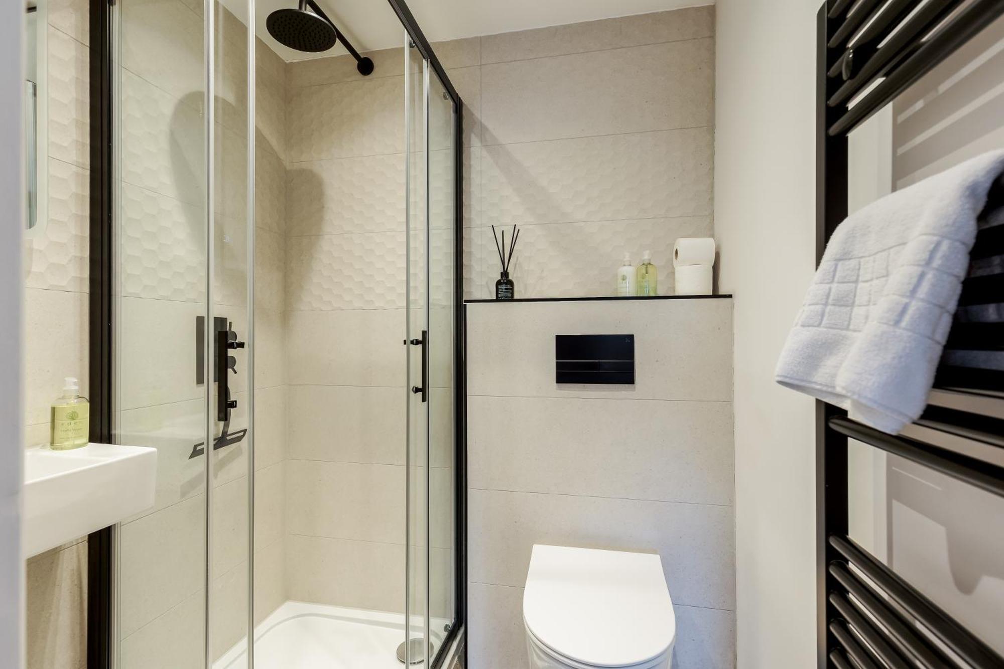 Modern, Comfy Town Centre Gem, Near Beach, Parking Bournemouth Eksteriør billede
