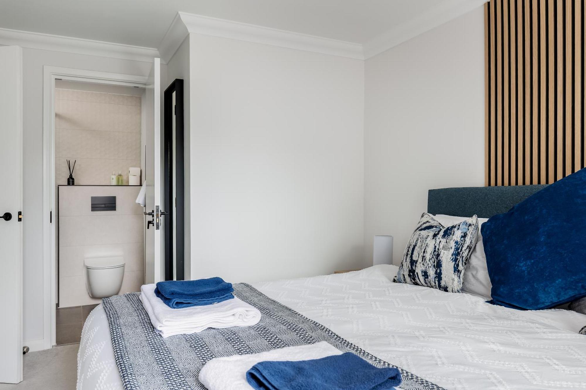 Modern, Comfy Town Centre Gem, Near Beach, Parking Bournemouth Eksteriør billede