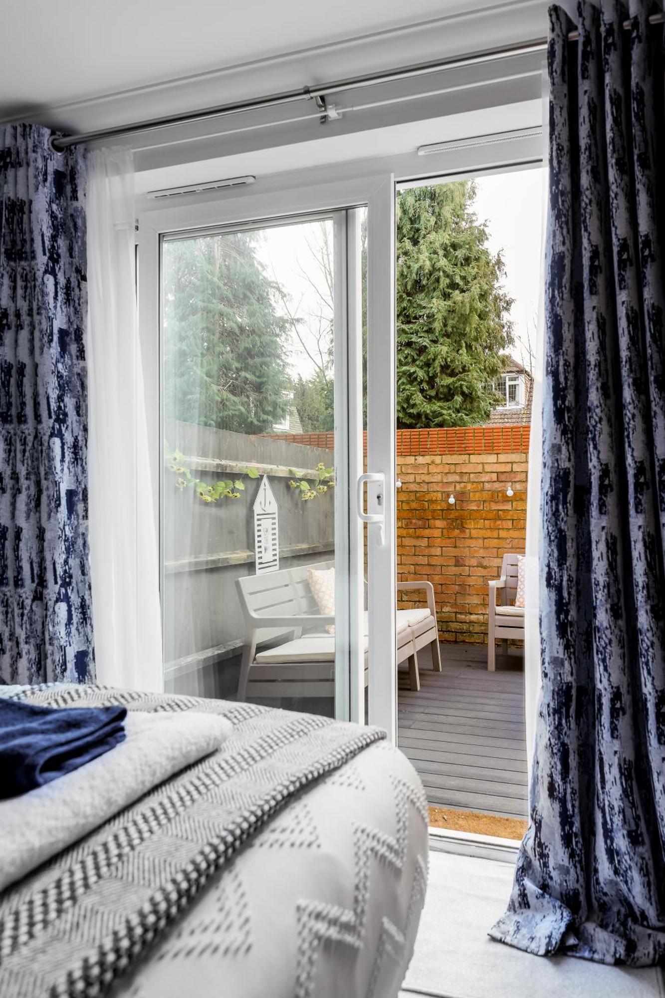 Modern, Comfy Town Centre Gem, Near Beach, Parking Bournemouth Eksteriør billede
